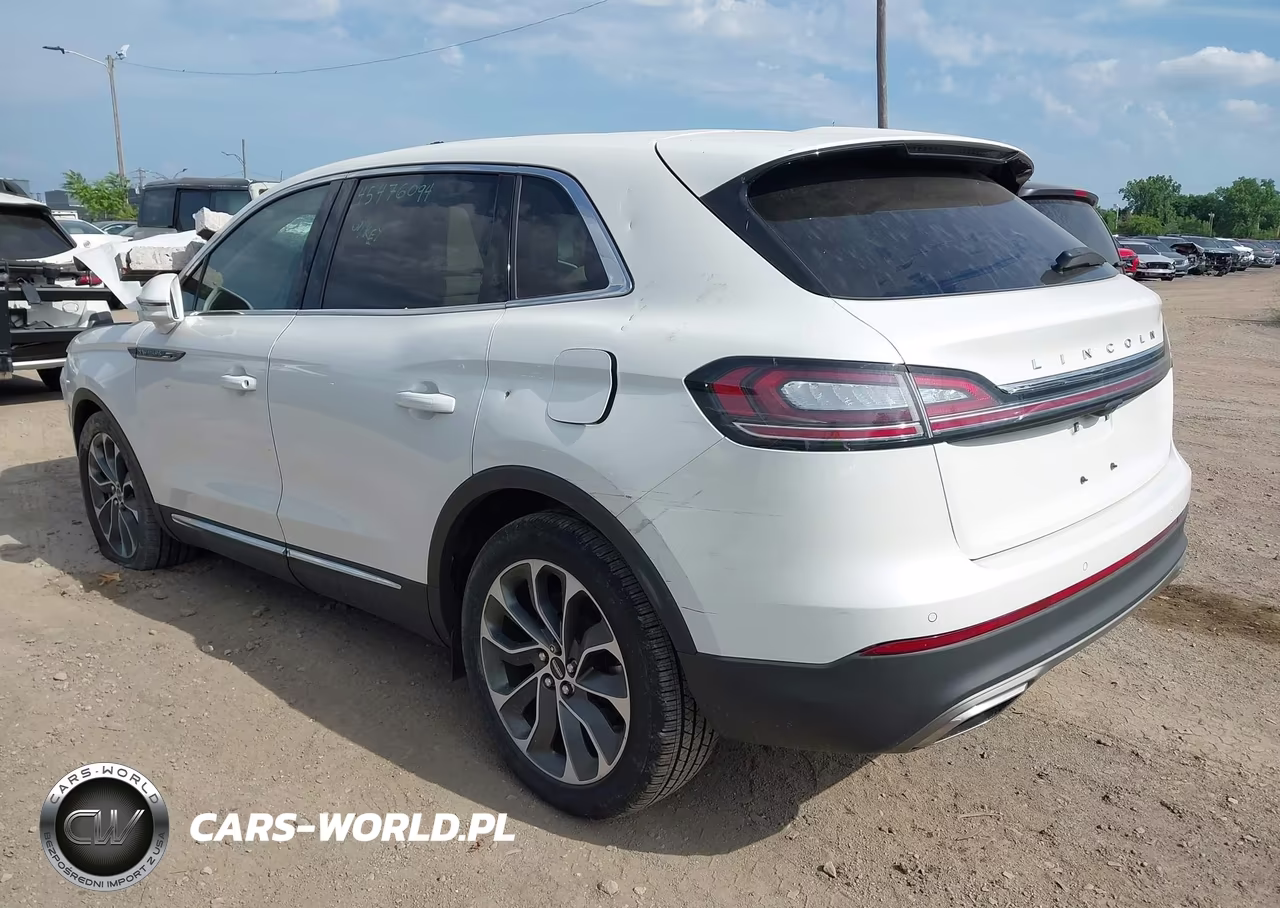 2023 Lincoln Nautilus Reserve VIN:2LMPJ8K90PBL24841 - 3