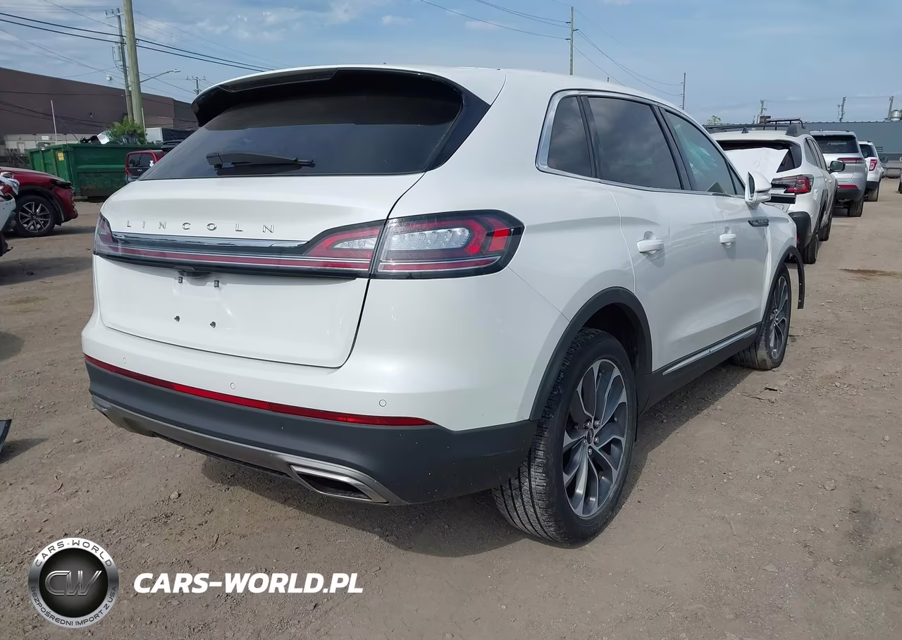 2023 Lincoln Nautilus Reserve VIN:2LMPJ8K90PBL24841 - 4