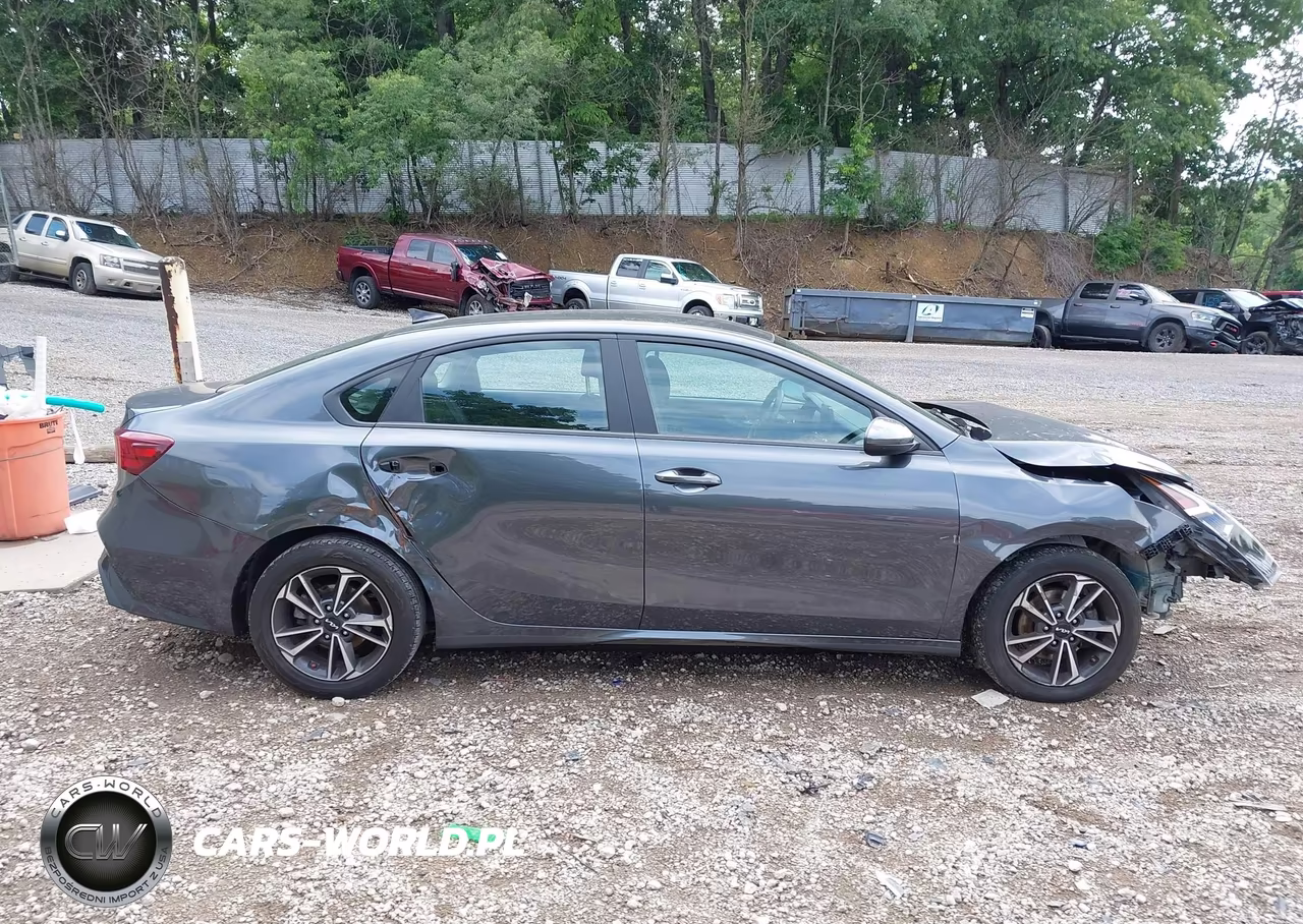 2024 Kia Forte Lxs VIN:3KPF24AD8RE698679 - 13