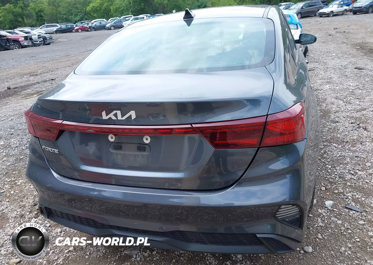 2024 Kia Forte Lxs VIN:3KPF24AD8RE698679 - 16