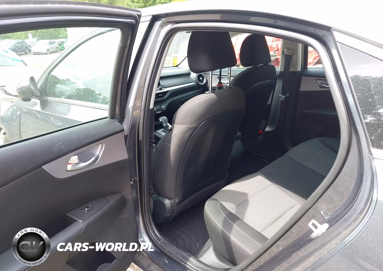 2024 Kia Forte Lxs VIN:3KPF24AD8RE698679 - 8