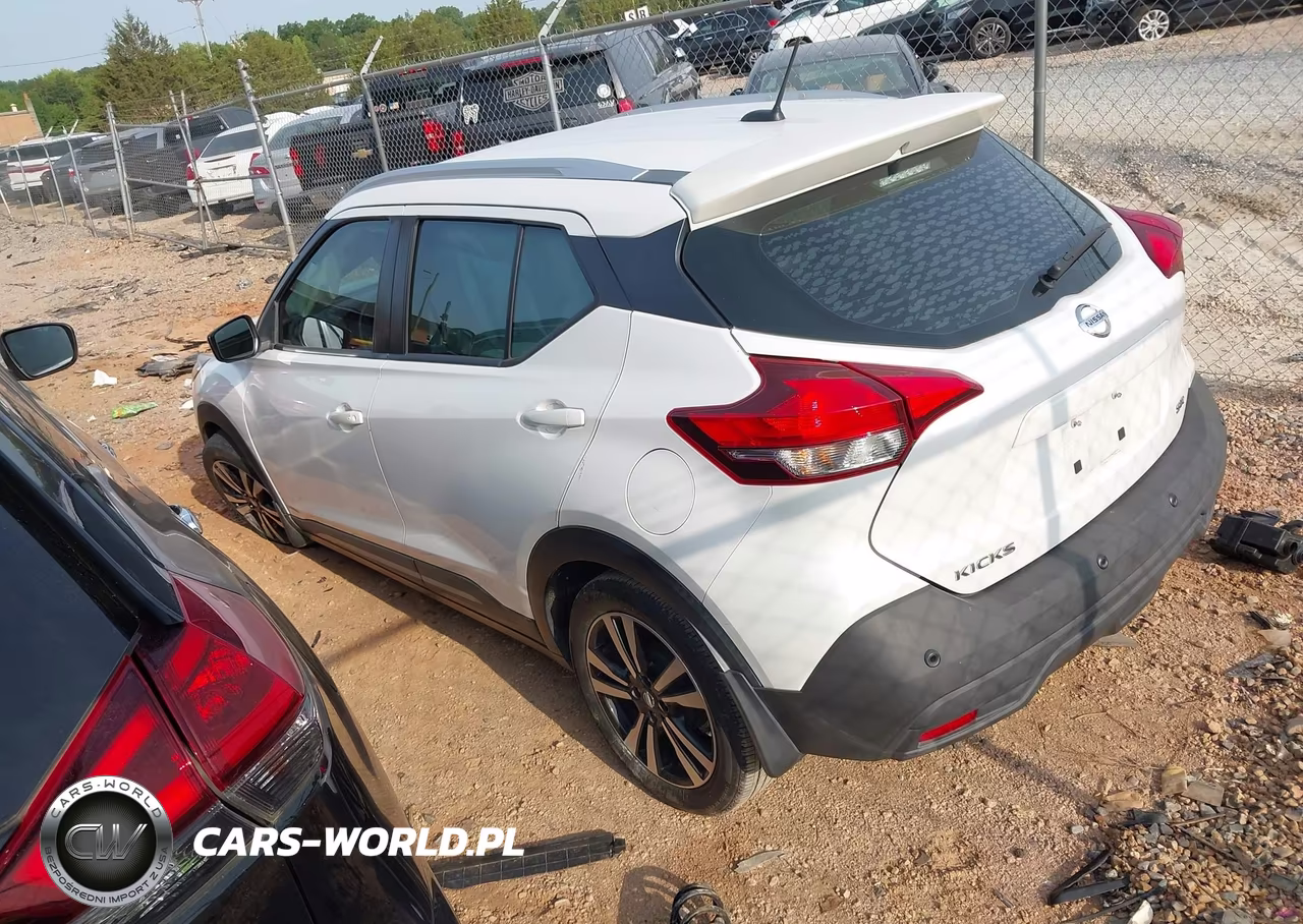 2020 Nissan Kicks Sr Xtronic Cvt VIN:3N1CP5DV9LL530750 - 3