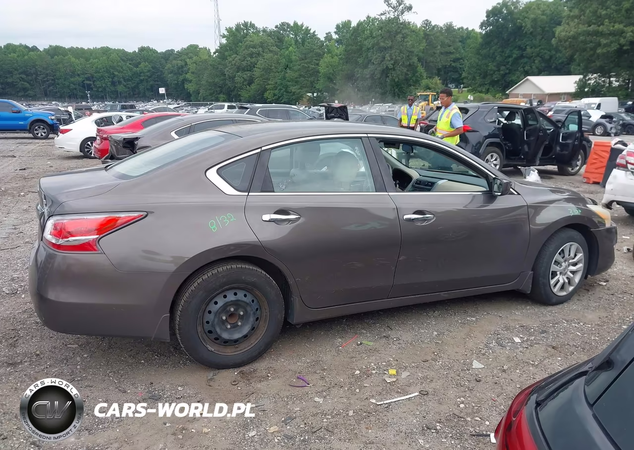 2014 Nissan Altima 2.5 S VIN:1N4AL3AP7EN378910 - 13
