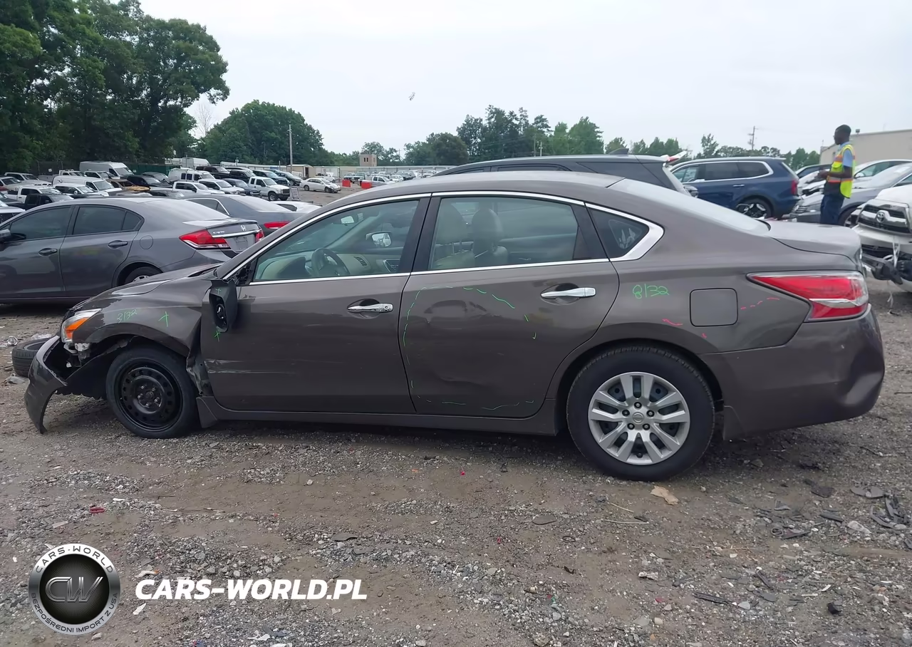 2014 Nissan Altima 2.5 S VIN:1N4AL3AP7EN378910 - 14