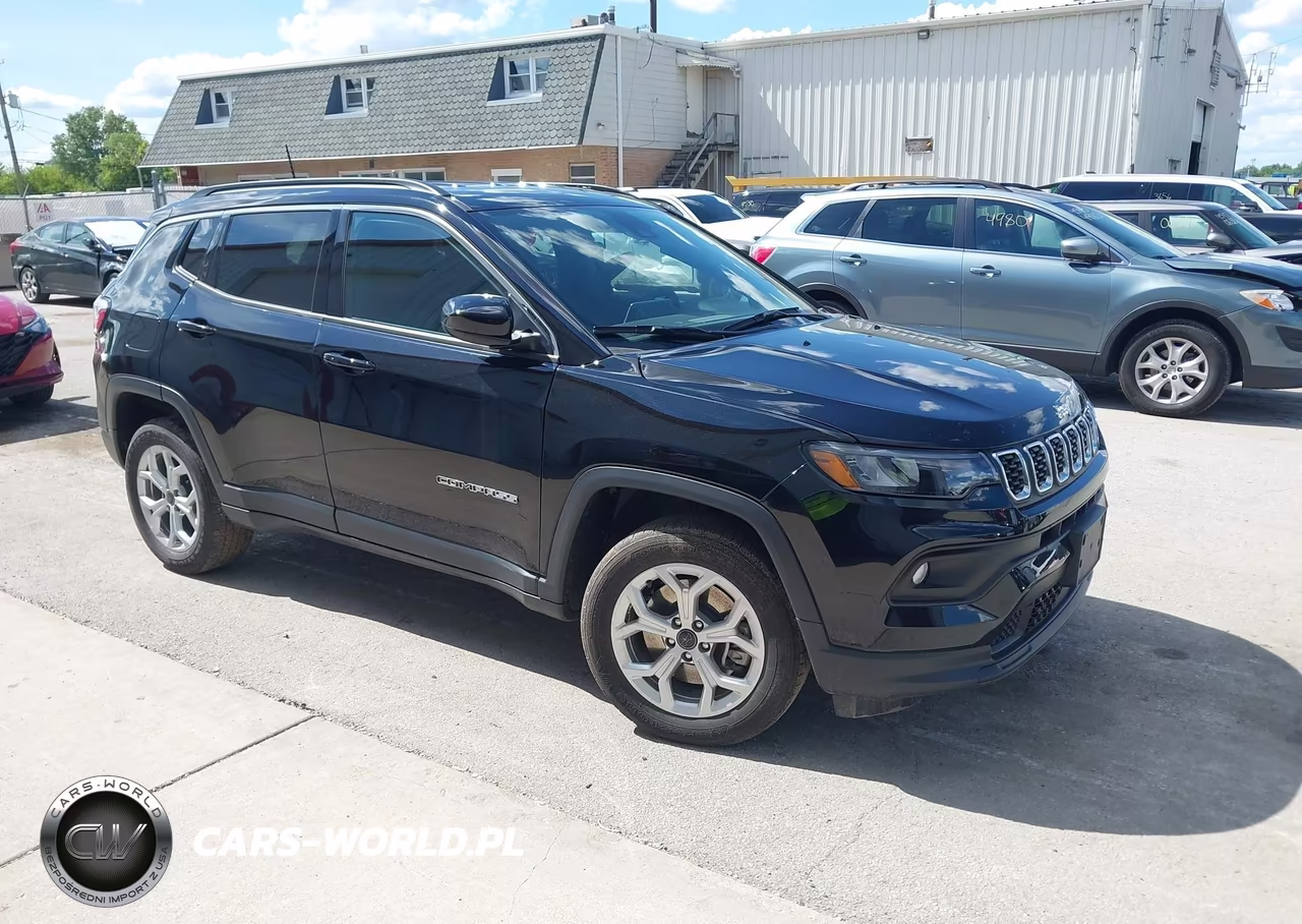2025 Jeep Compass Latitude 4X4 – zdjęcie 1 z 15