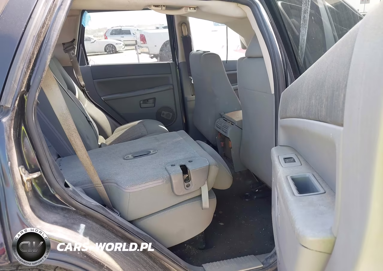 2005 Jeep Grand Cherokee Laredo VIN:1J4GR48K95C703405 - 8