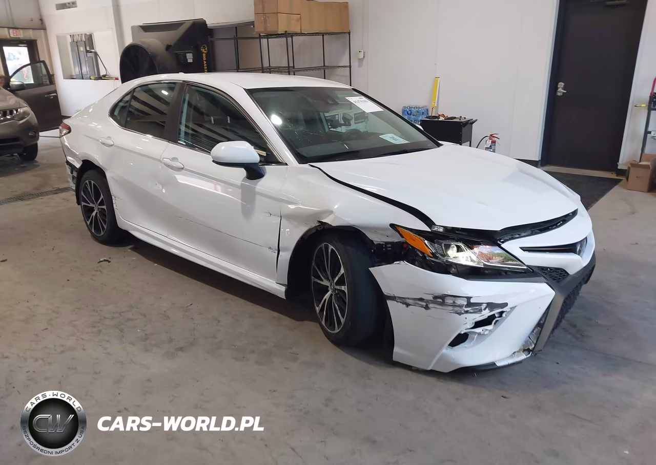 2020 Toyota Camry Se – zdjęcie 1 z 17