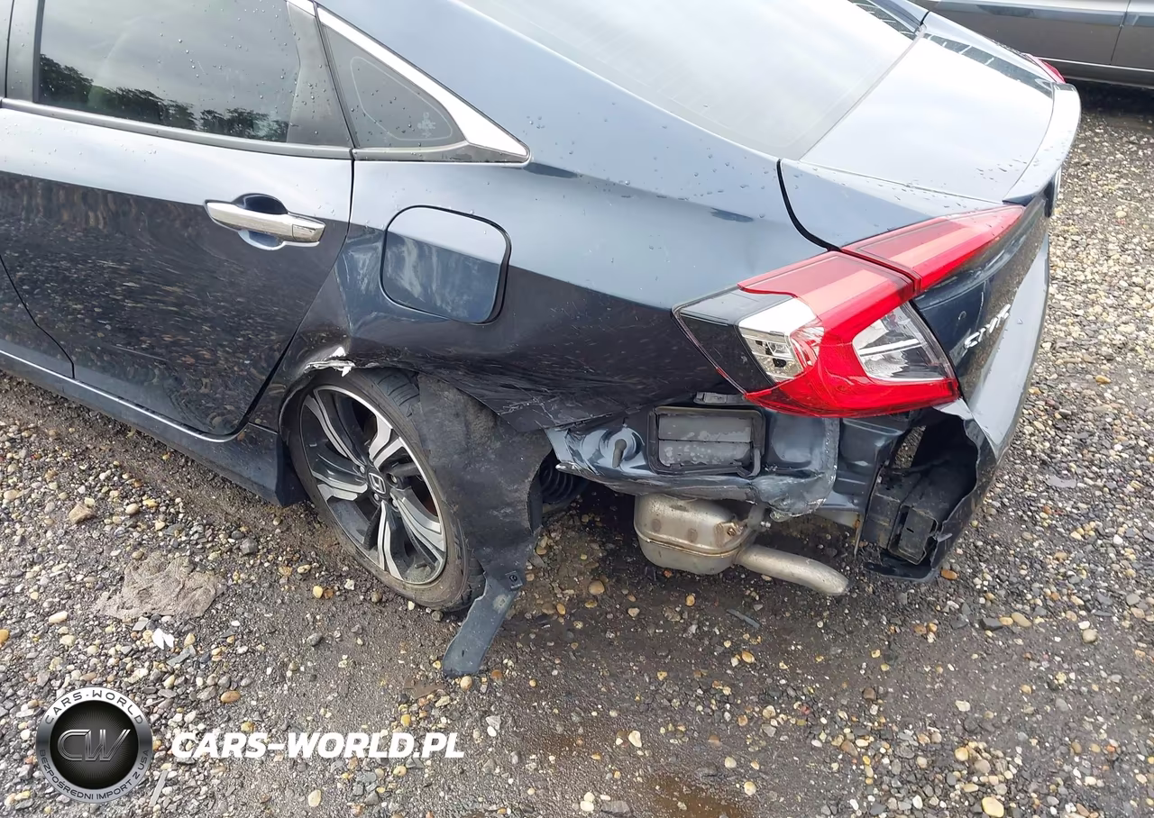 2017 Honda Civic Touring VIN:19XFC1F99HE204683 - 6