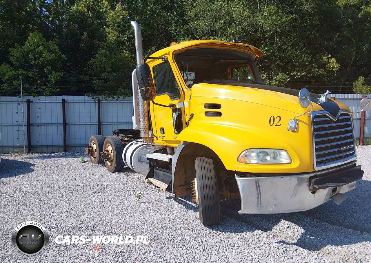 2013 Mack 600 Cxu600