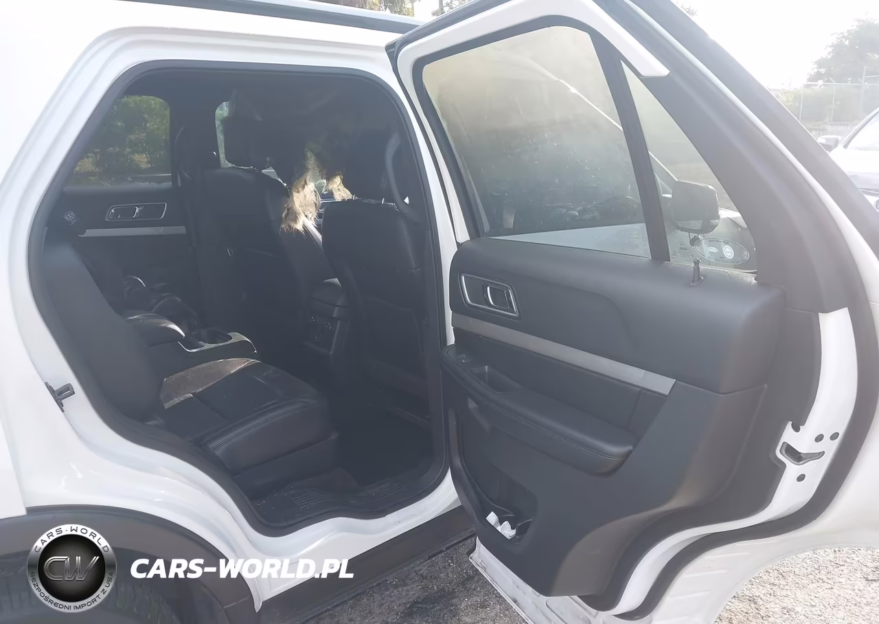 2017 Ford Explorer Xlt VIN:1FM5K7D85HGC83051 - 8