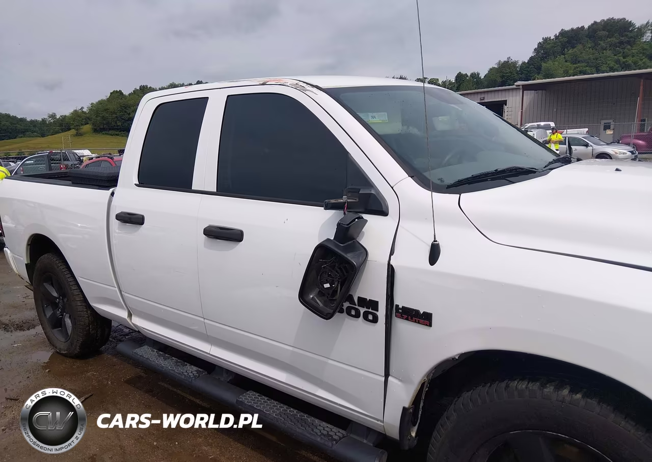 2018 Ram 1500 Express 4X2 6'4 Box VIN:1C6RR6FT8JS244820 - 13