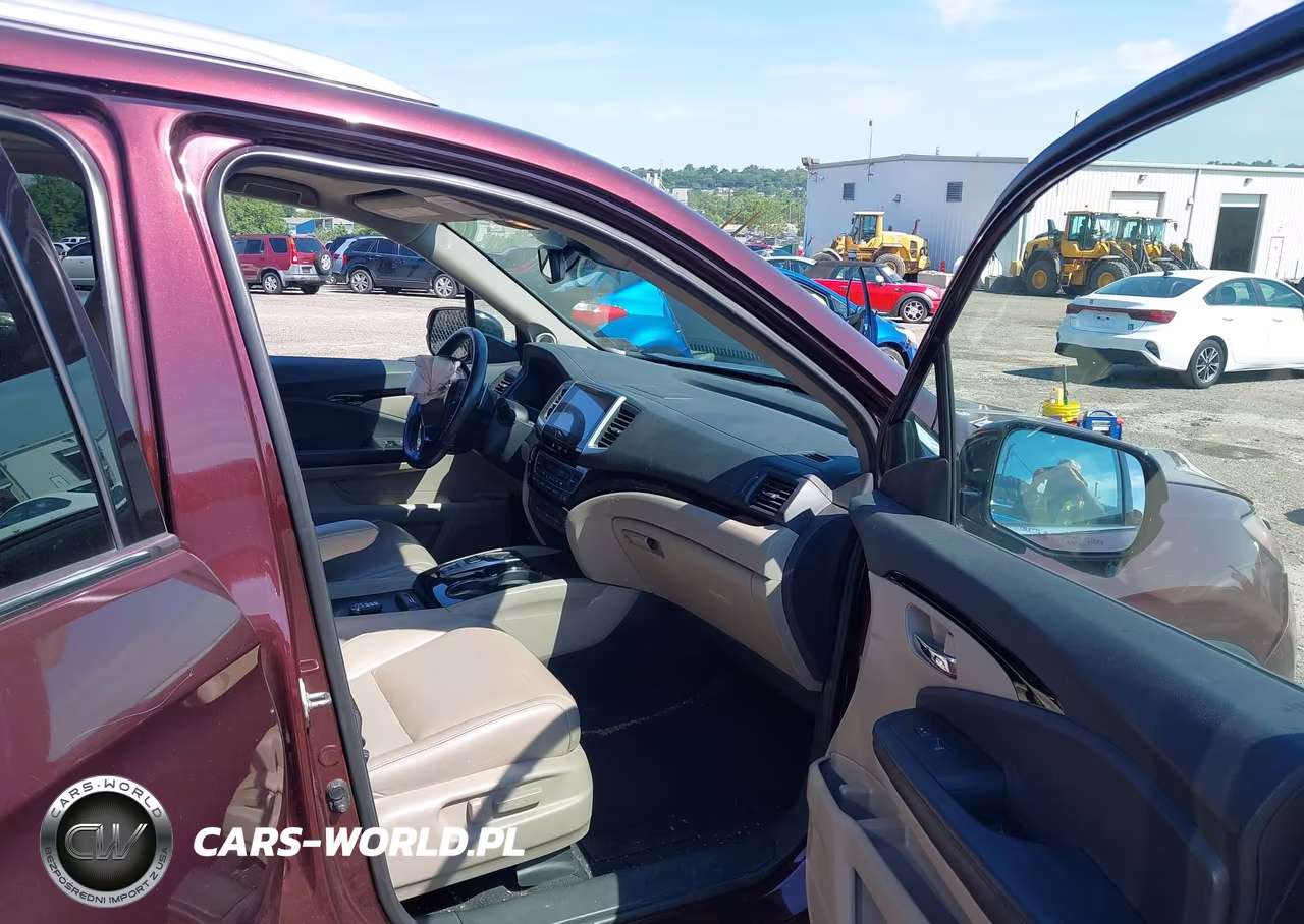 2017 Honda Pilot Touring VIN:5FNYF6H97HB013123 - 5