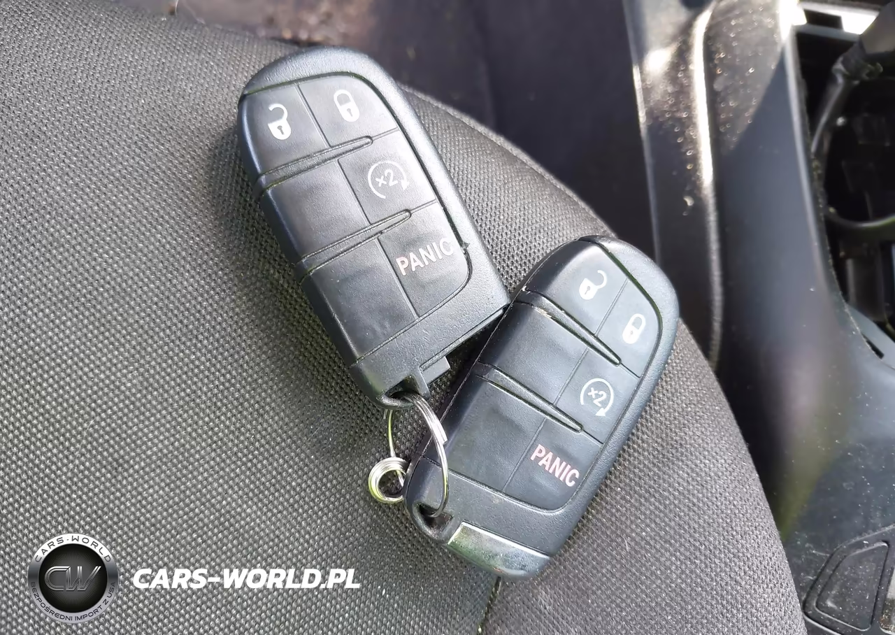 2018 Jeep Renegade Latitude 4X4 VIN:ZACCJBBB8JPJ44876 - 11