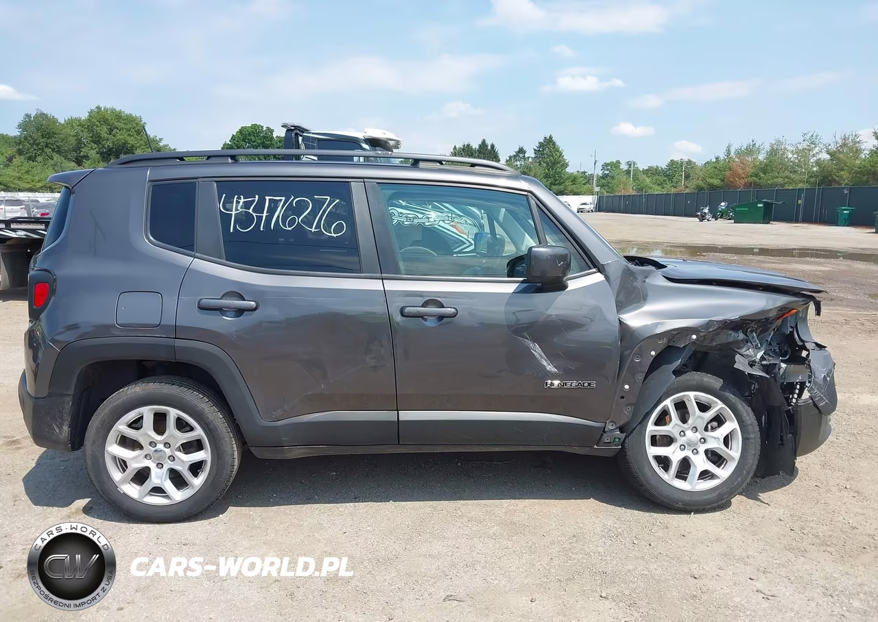 2018 Jeep Renegade Latitude 4X4 VIN:ZACCJBBB8JPJ44876 - 13