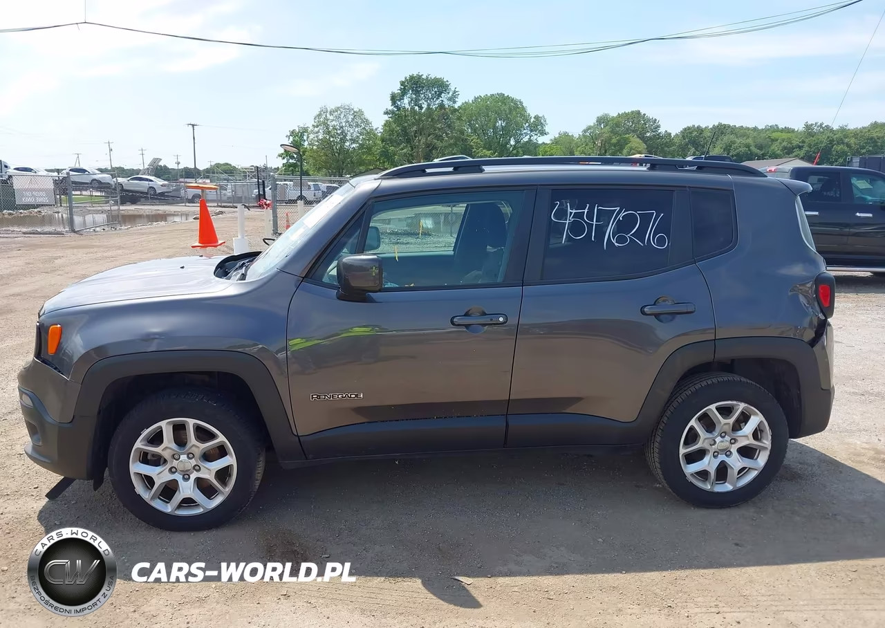 2018 Jeep Renegade Latitude 4X4 VIN:ZACCJBBB8JPJ44876 - 14