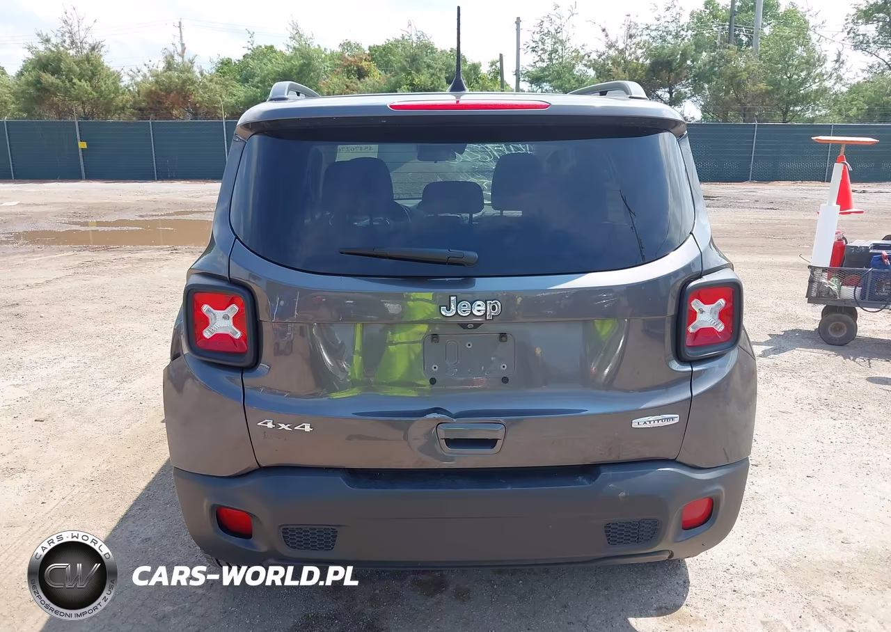 2018 Jeep Renegade Latitude 4X4 VIN:ZACCJBBB8JPJ44876 - 16