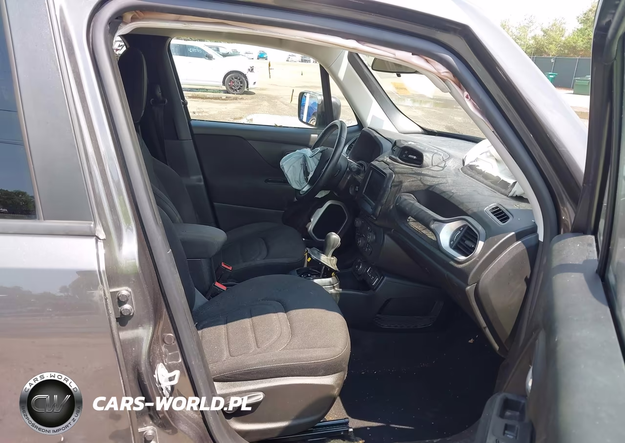 2018 Jeep Renegade Latitude 4X4 VIN:ZACCJBBB8JPJ44876 - 5