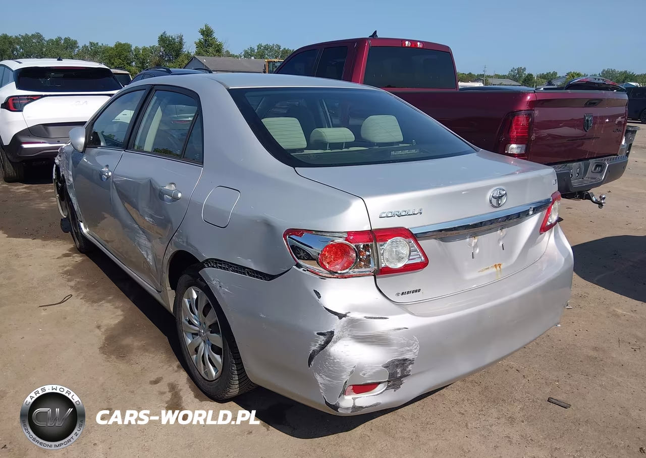 2013 Toyota Corolla Le VIN:2T1BU4EE7DC922690 - 3