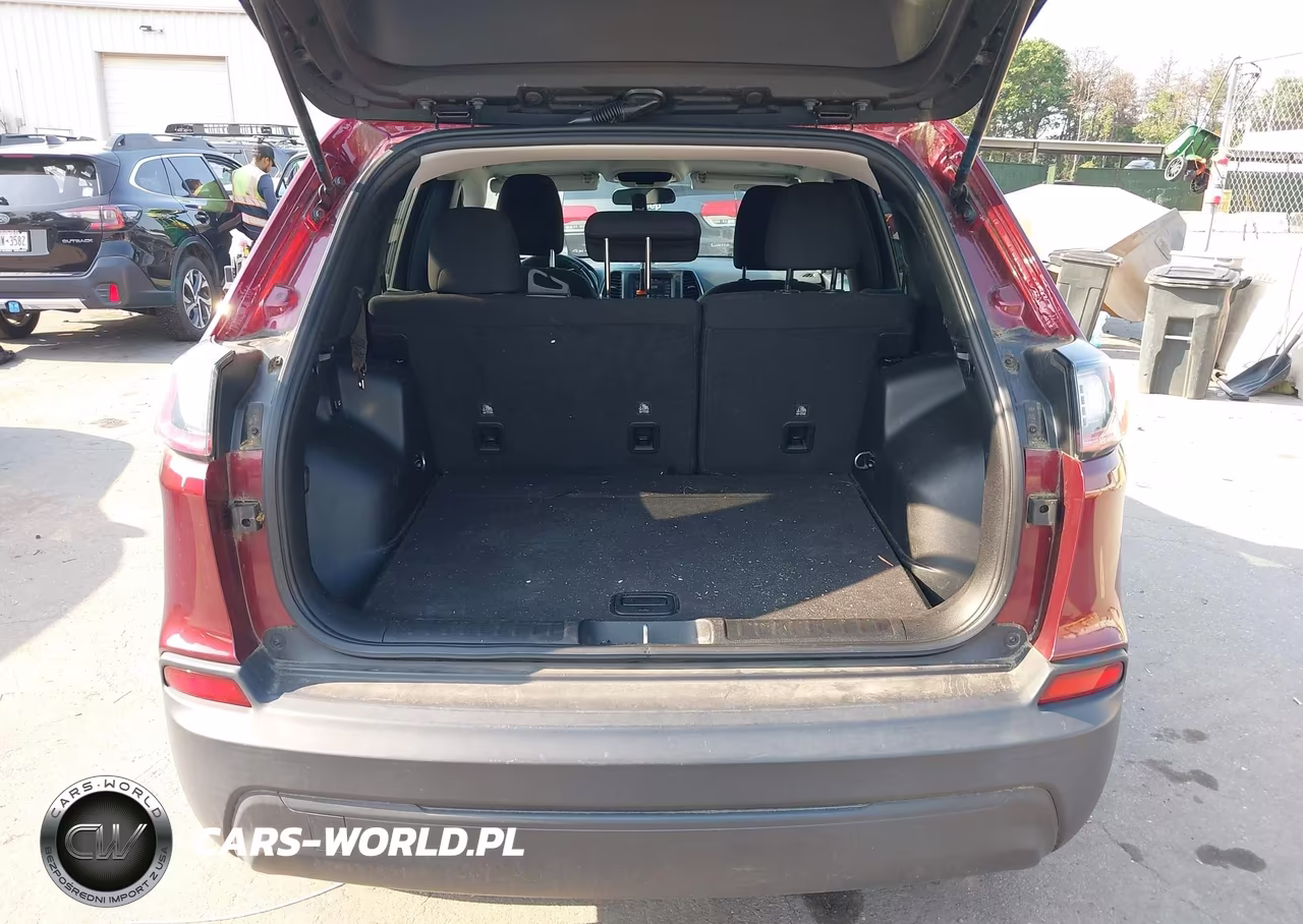 2020 Jeep Cherokee Latitude 4X4 VIN:1C4PJMCB9LD550780 - 17