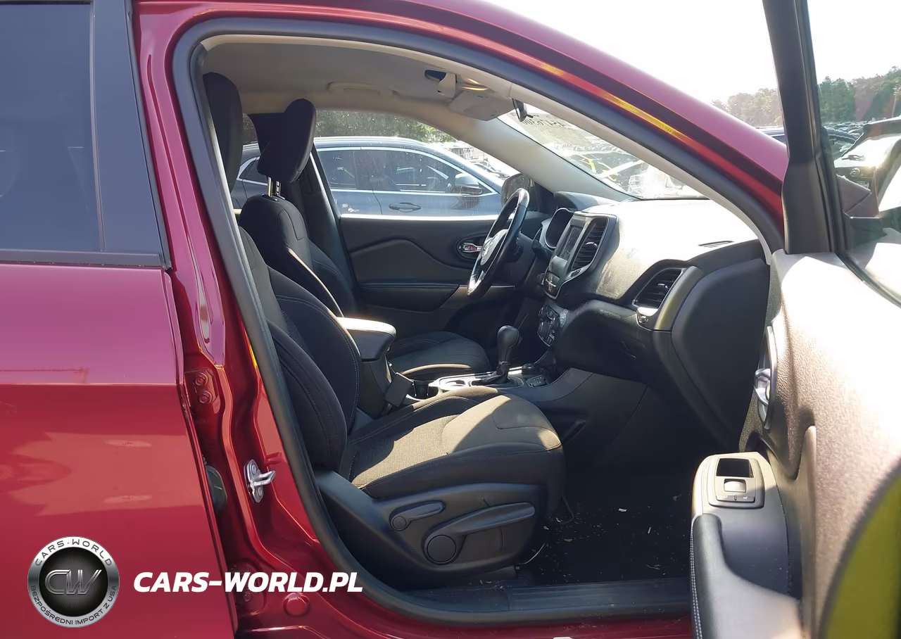 2020 Jeep Cherokee Latitude 4X4 VIN:1C4PJMCB9LD550780 - 5