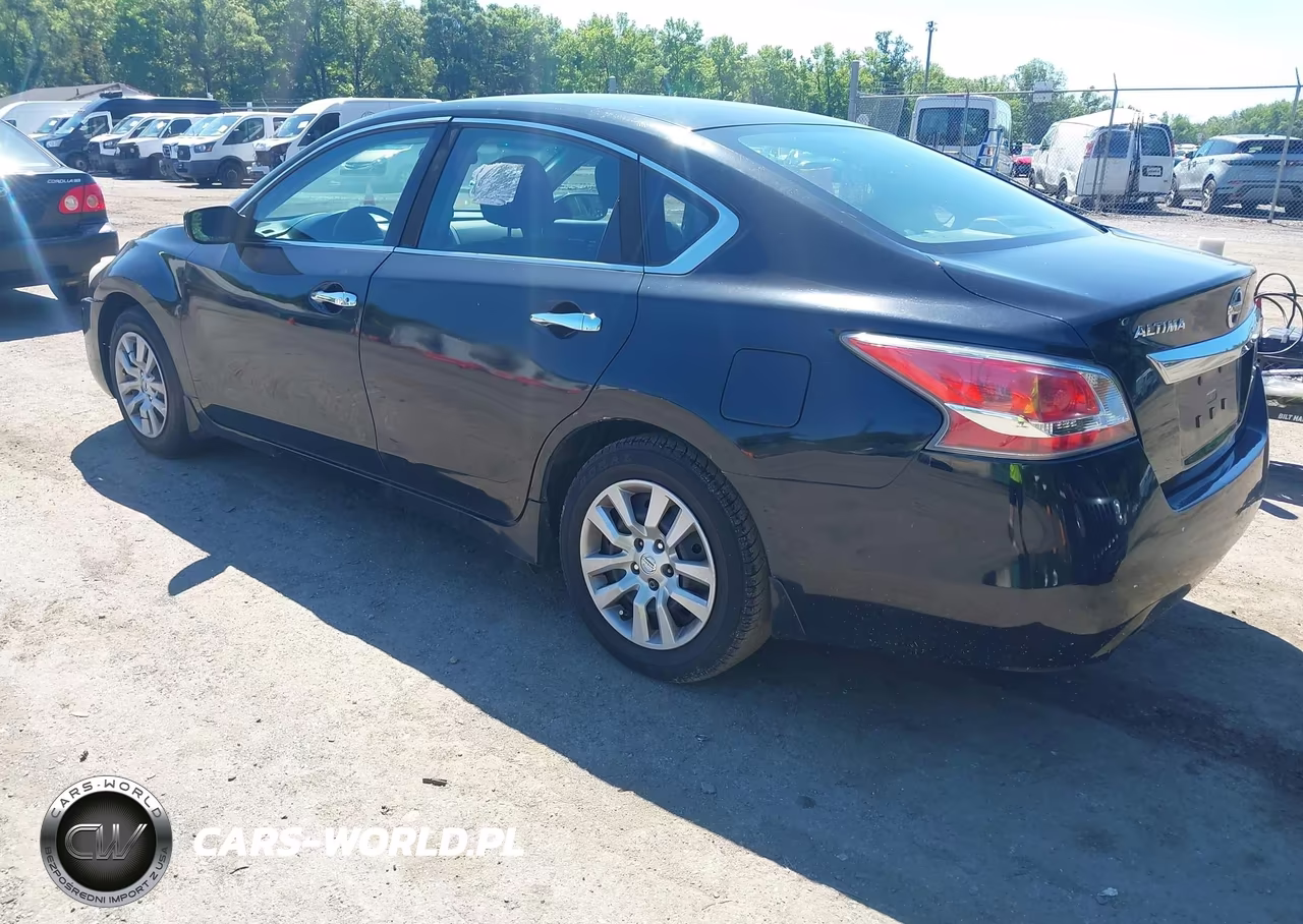 2015 Nissan Altima 2.5 S VIN:1N4AL3AP7FC483492 - 3