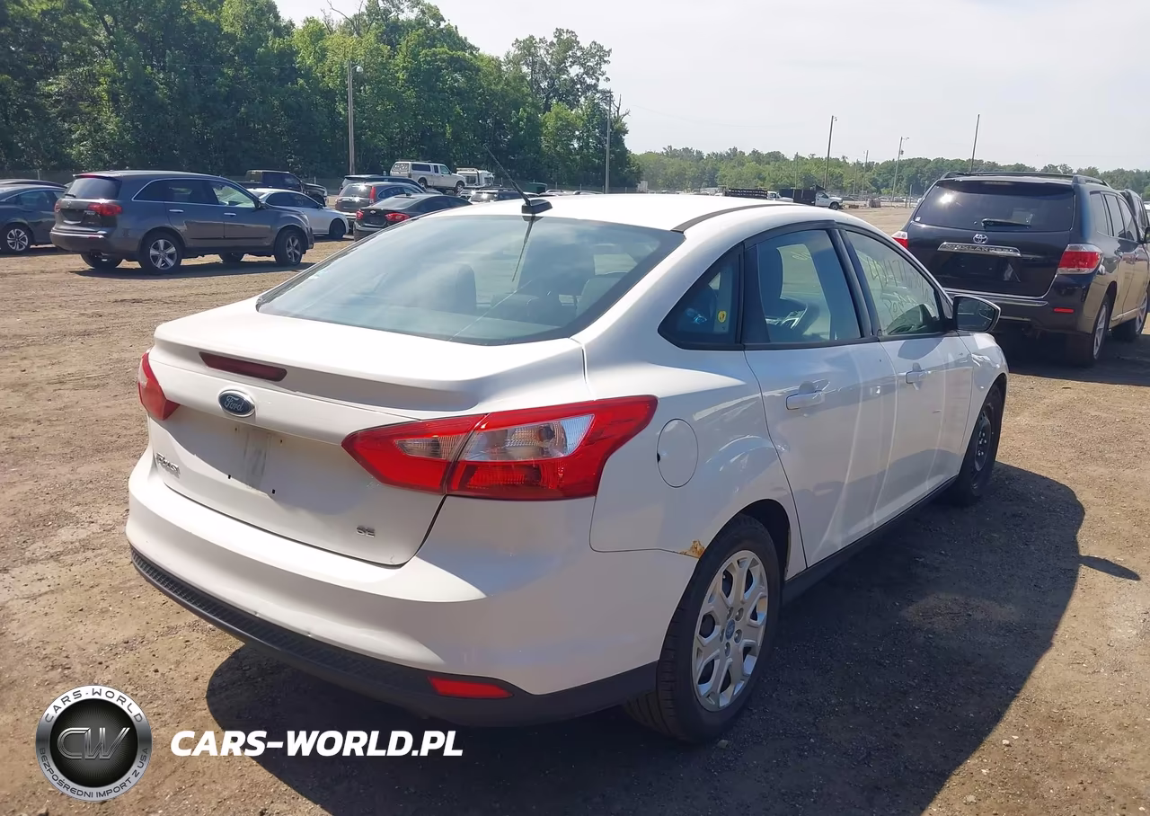 2012 Ford Focus Se VIN:1FAHP3F26CL169781 - 4