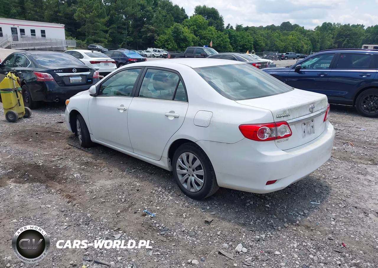 2013 Toyota Corolla Le VIN:2T1BU4EEXDC958793 - 3