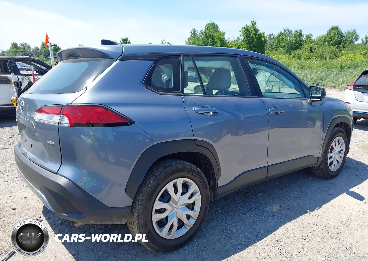 2024 Toyota Corolla Cross L VIN:7MUAAABG1RV119886 - 4