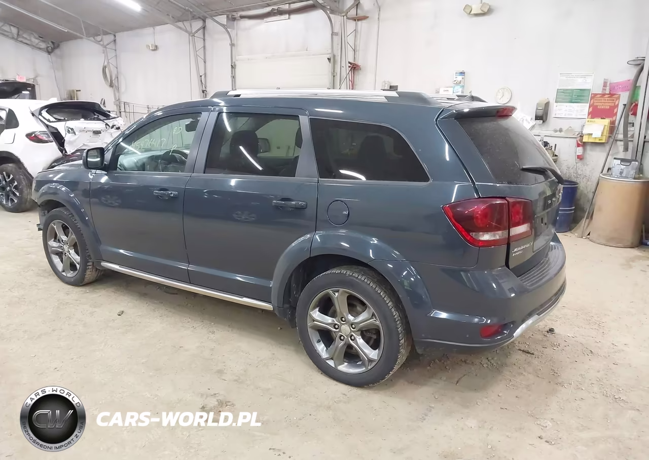 2017 Dodge Journey Crossroad Plus Awd VIN:3C4PDDGG6HT567745 - 3