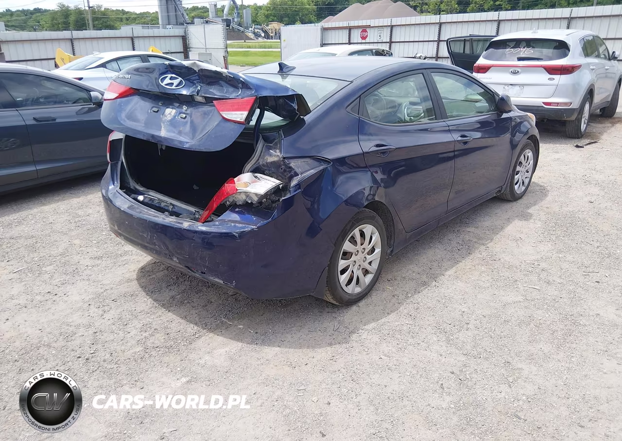 2012 Hyundai Elantra Gls VIN:5NPDH4AE4CH108852 - 4