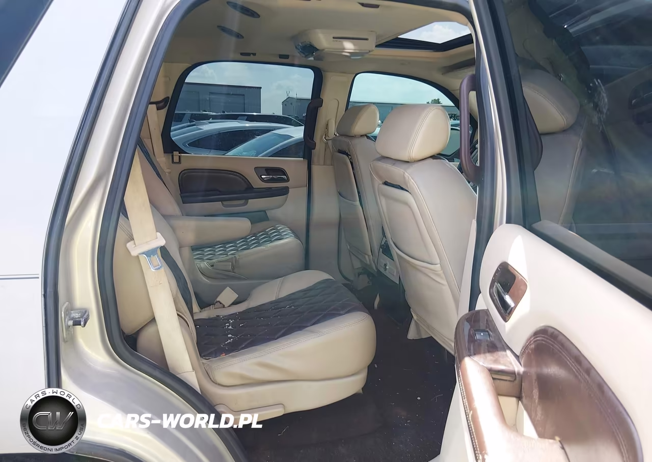 2007 Cadillac Escalade Standard VIN:1GYFK63837R123543 - 8