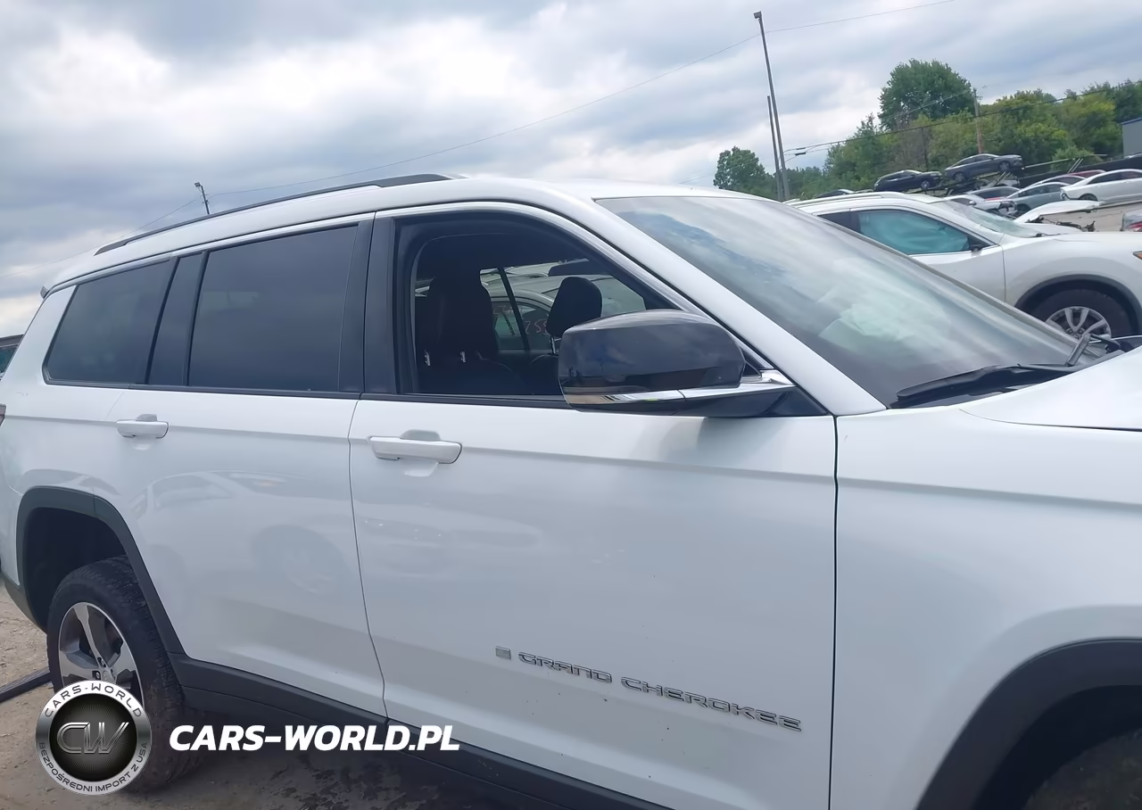 2023 Jeep Grand Cherokee L Limited 4X4 VIN:1C4RJKBG2P8801017 - 14