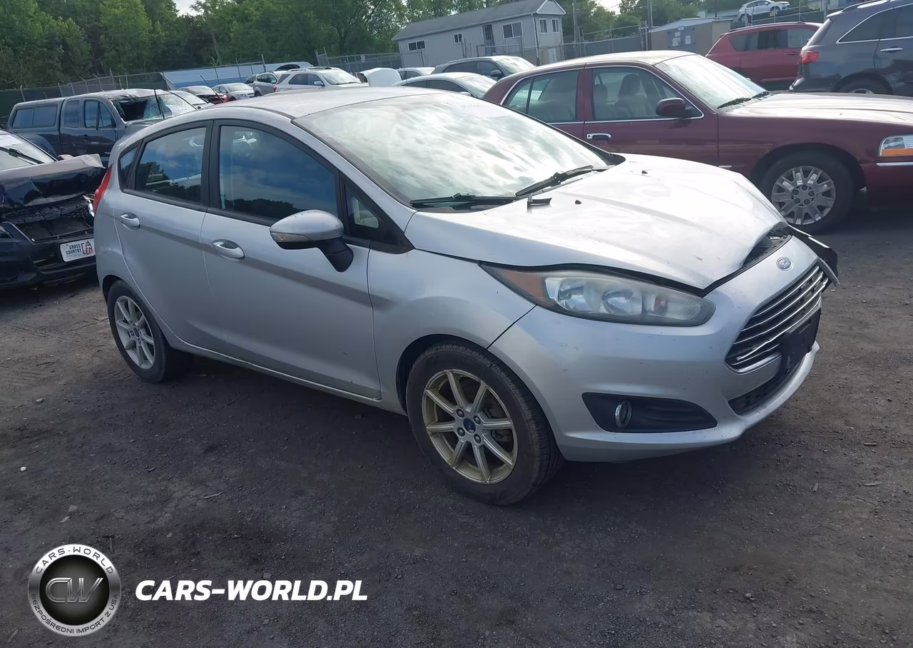 2015 Ford Fiesta Se – zdjęcie 1 z 12