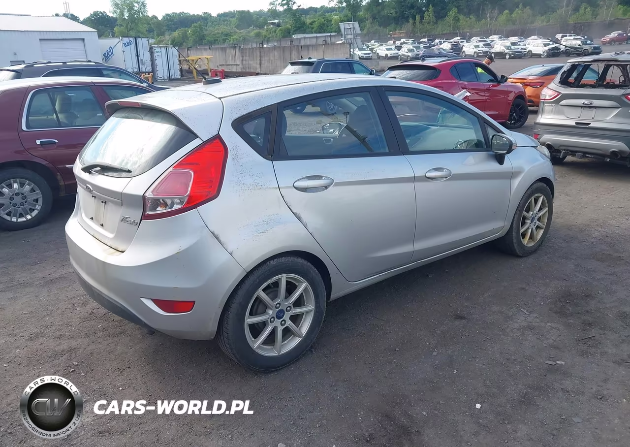 2015 Ford Fiesta Se VIN:3FADP4EJ3FM208908 - 4