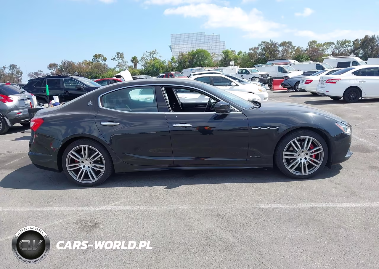 2018 Maserati Ghibli S Gransport VIN:ZAM57YSS9J1260127 - 13