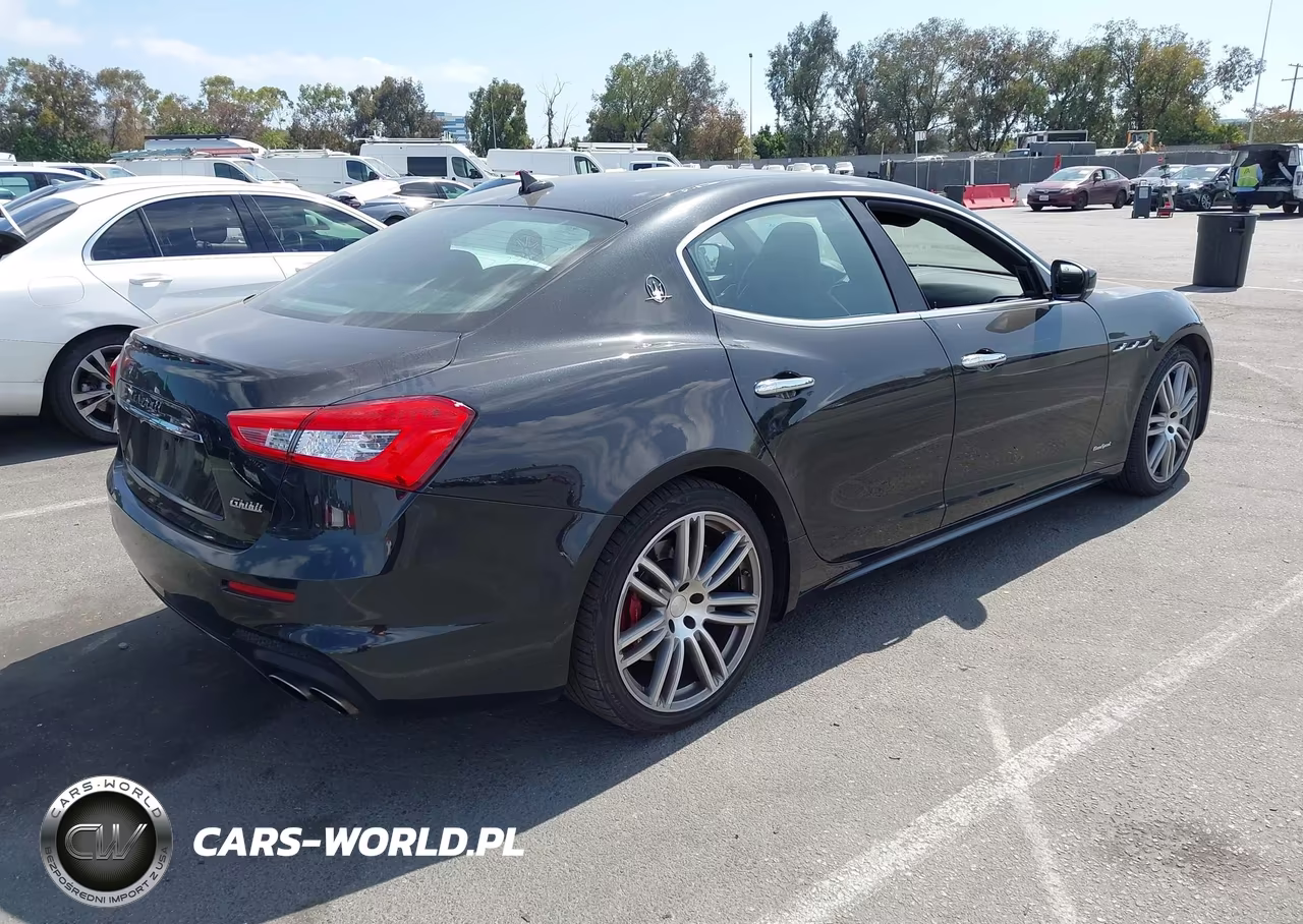2018 Maserati Ghibli S Gransport VIN:ZAM57YSS9J1260127 - 4