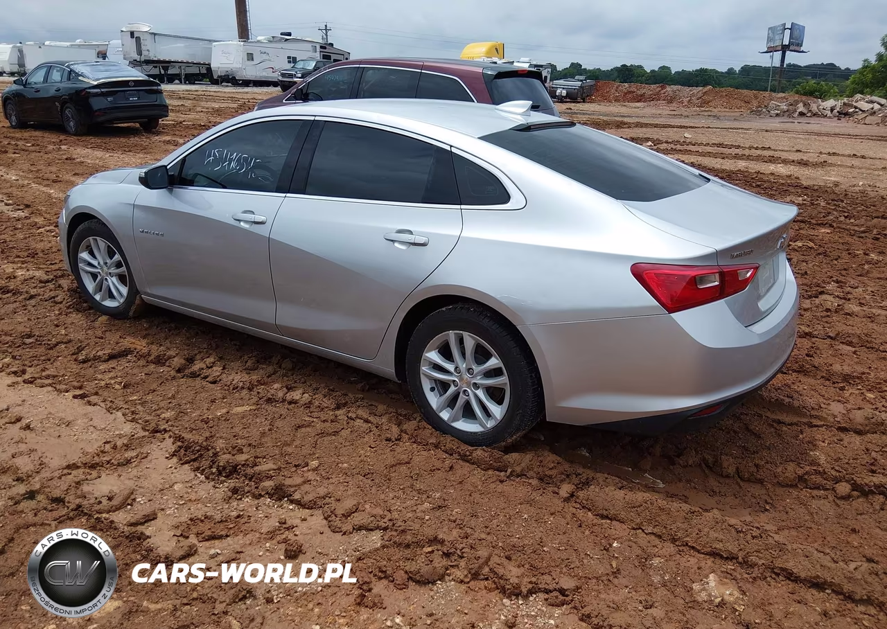 2018 Chevrolet Malibu Lt VIN:1G1ZD5ST3JF192876 - 3