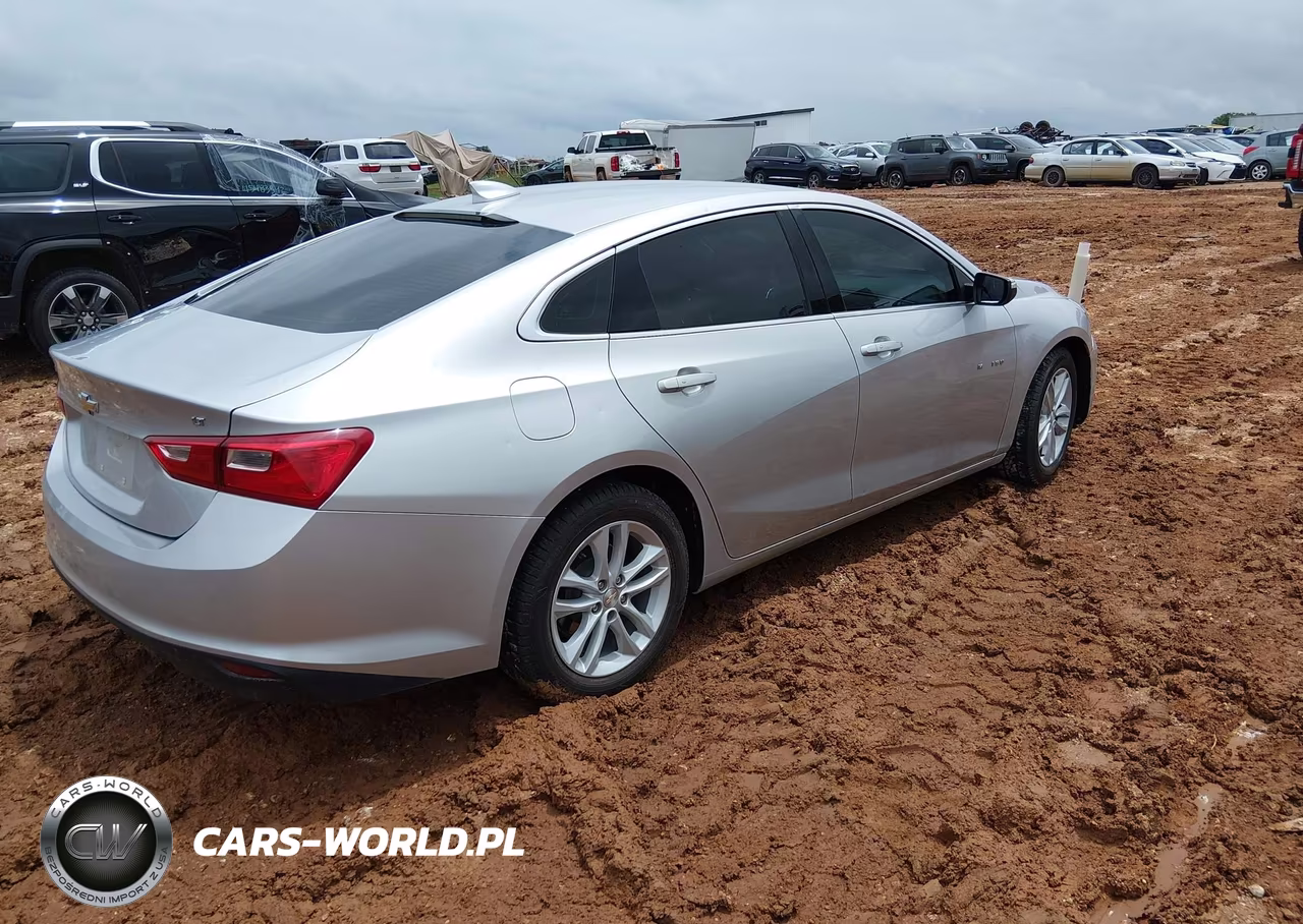2018 Chevrolet Malibu Lt VIN:1G1ZD5ST3JF192876 - 4