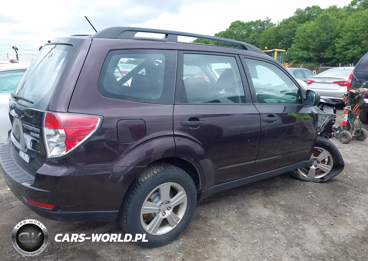2013 Subaru Forester 2.5X VIN:JF2SHABC7DH409412 - 4