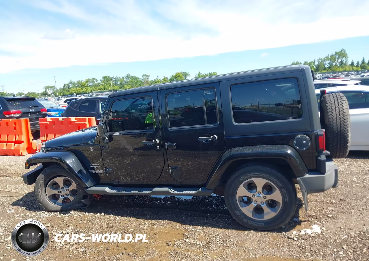 2012 Jeep Wrangler Unlimited Sahara VIN:1C4BJWEG6CL179484 - 14