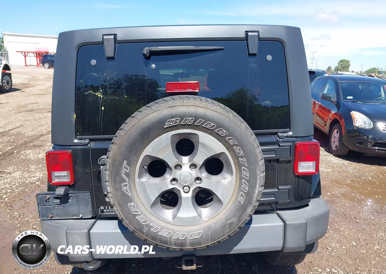 2012 Jeep Wrangler Unlimited Sahara VIN:1C4BJWEG6CL179484 - 16