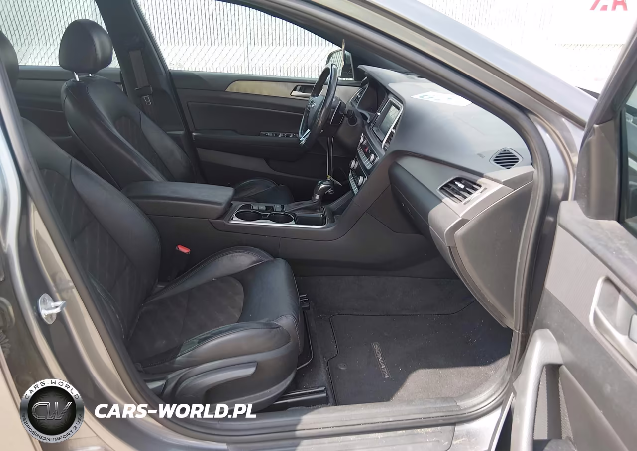 2018 Hyundai Sonata Sport+ VIN:5NPE34AFXJH703360 - 5