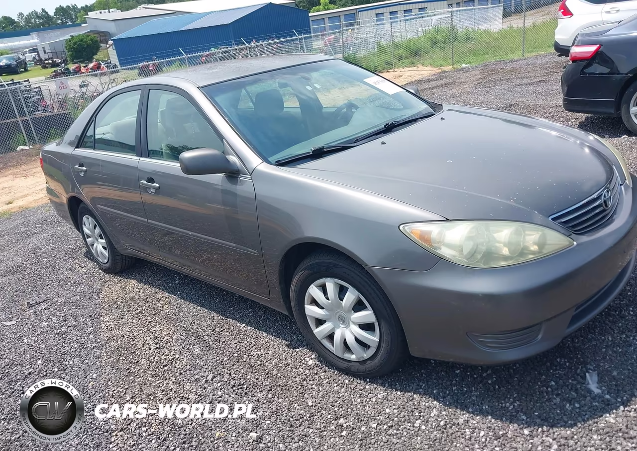 2005 Toyota Camry Le – zdjęcie 1 z 11