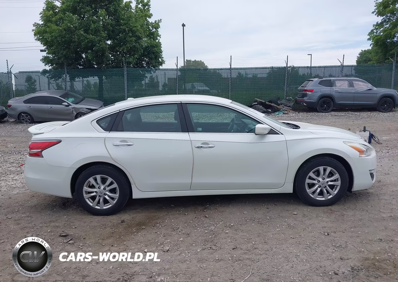 2014 Nissan Altima 2.5 S VIN:1N4AL3AP4EN249667 - 12