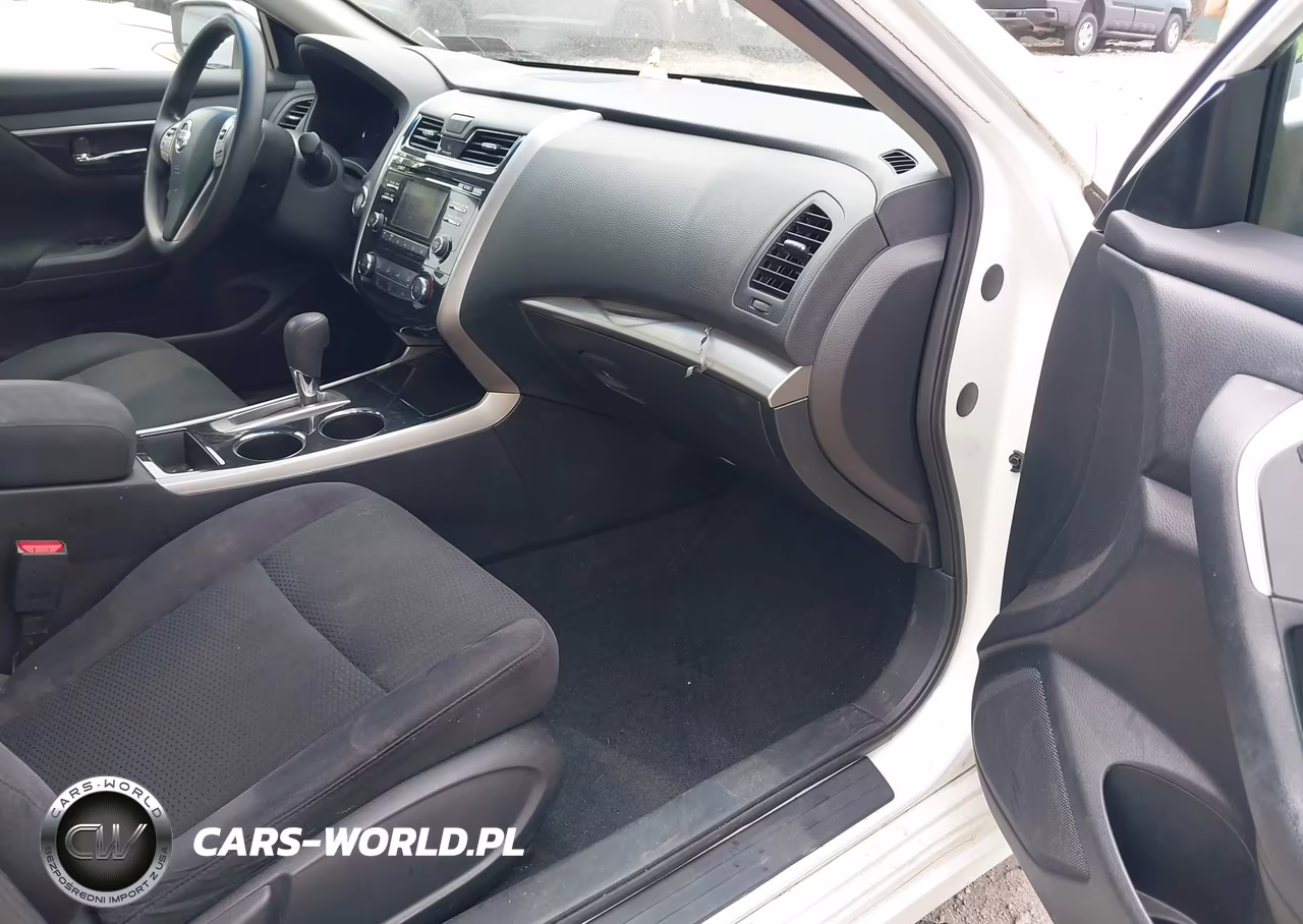 2014 Nissan Altima 2.5 S VIN:1N4AL3AP4EN249667 - 5