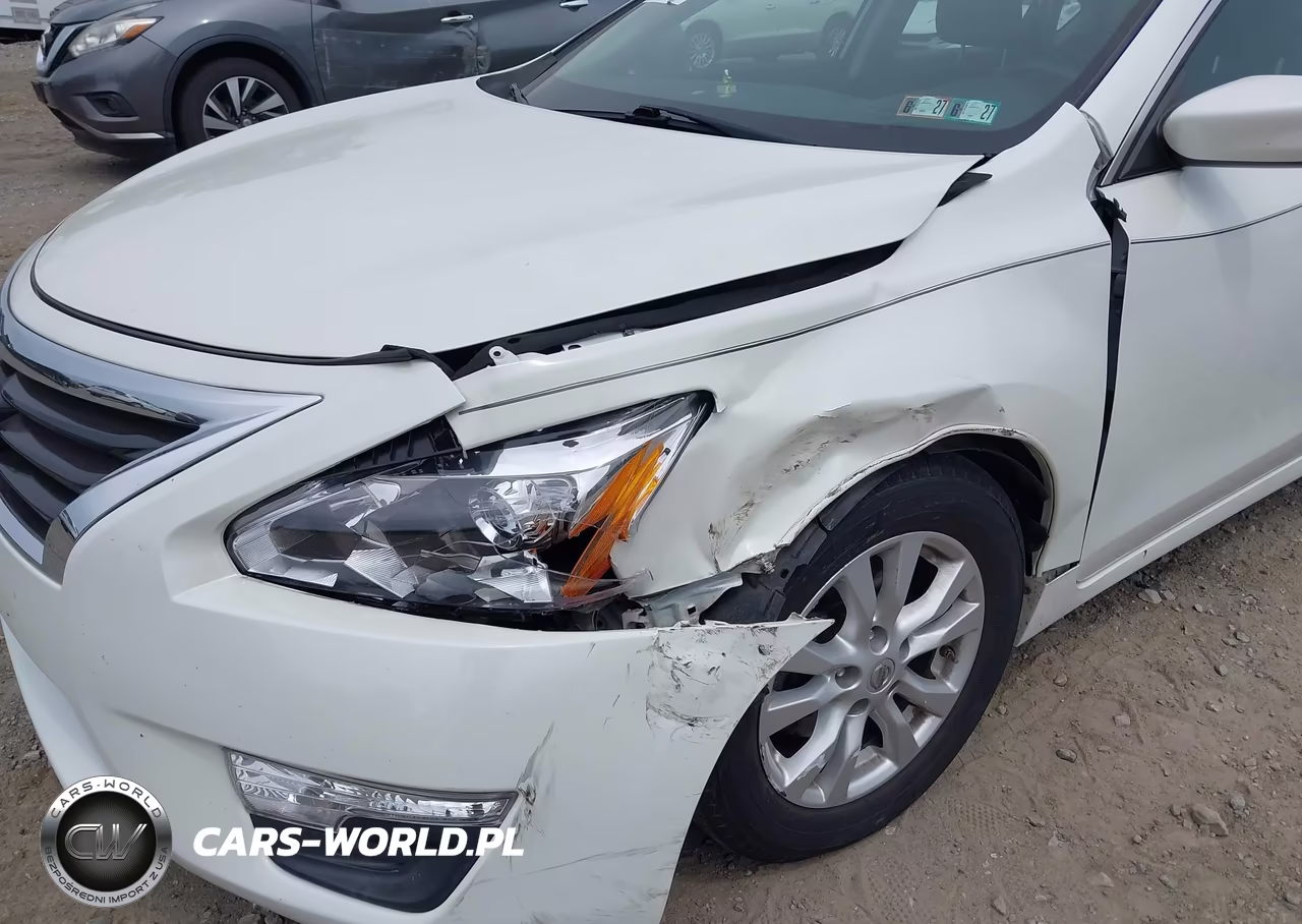 2014 Nissan Altima 2.5 S VIN:1N4AL3AP4EN249667 - 6
