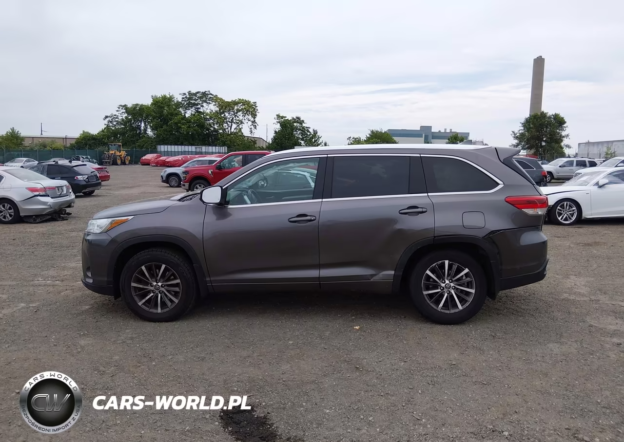 2017 Toyota Highlander Xle VIN:5TDJZRFH5HS390596 - 14