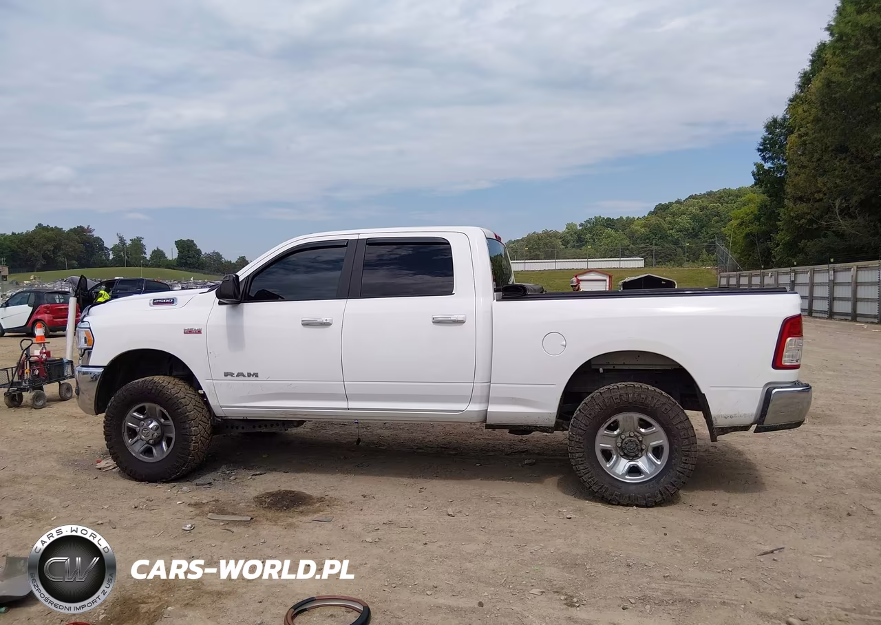2019 Ram 2500 Big Horn 4X4 6'4 Box VIN:3C6UR5DJ9KG663693 - 14