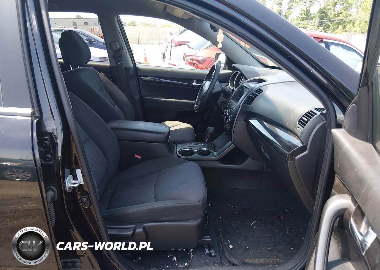 2011 Kia Sorento Lx VIN:5XYKT4A11BG133796 - 5