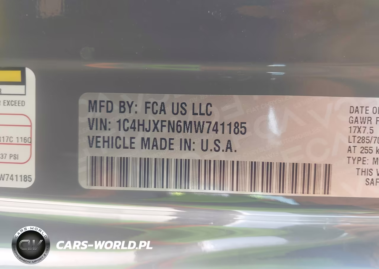2021 Jeep Wrangler Unlimited Rubicon 4X4 VIN:1C4HJXFN6MW741185 - 9